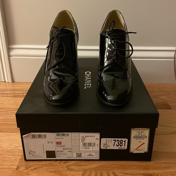 Chanel black patent leather booties - Picture 2 of 5